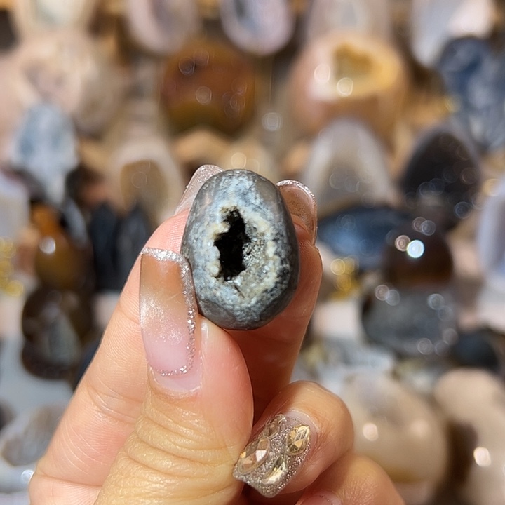 玛瑙/玉髓无未镶嵌九眼龙蛋