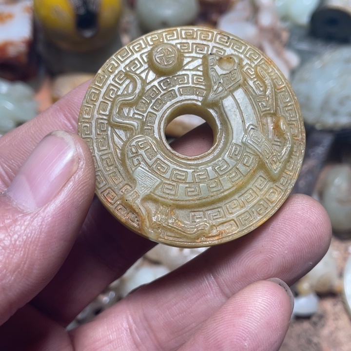 和田玉（糖玉）未镶嵌颈饰