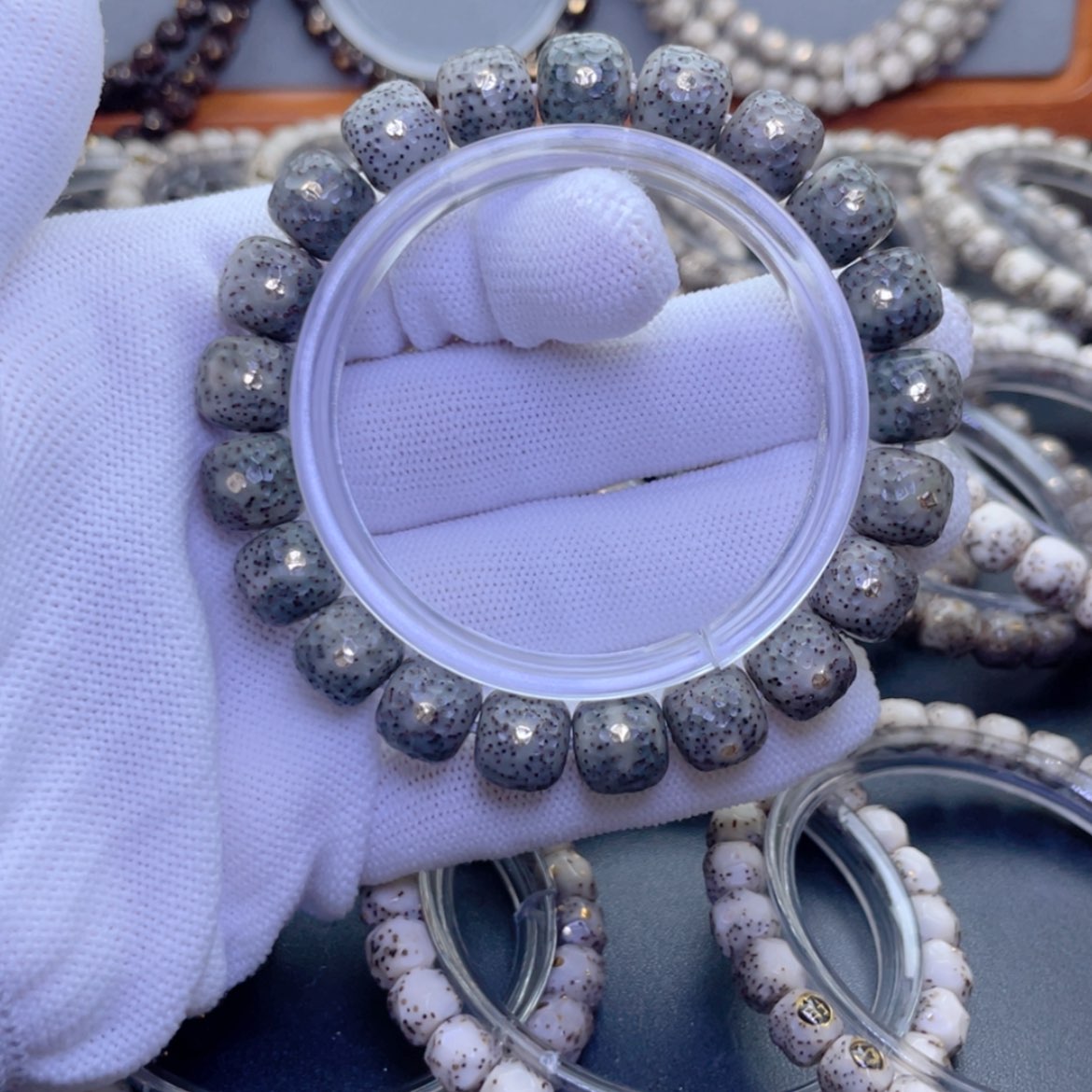 【闪购商品】星月菩提手串11改绿幽灵满钉糯冰龙鳞