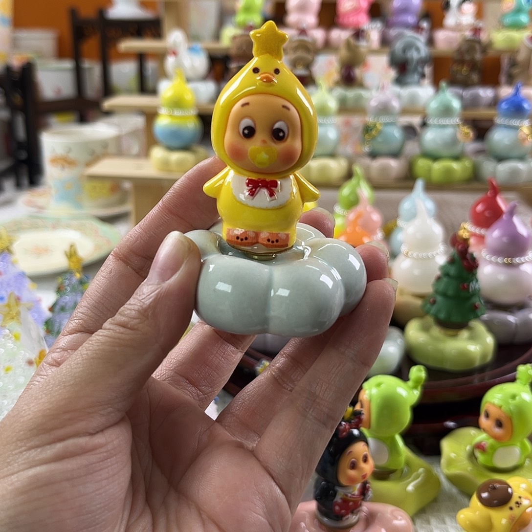 陶陶瓷的表面涂以各种金属元素