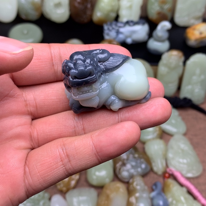 和田玉（糖玉）未镶嵌颈饰