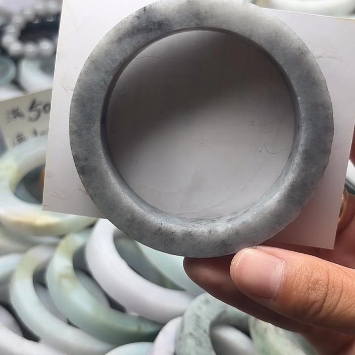 定制翡翠未镶嵌翡翠缅甸翡翠冰乌鸡手镯