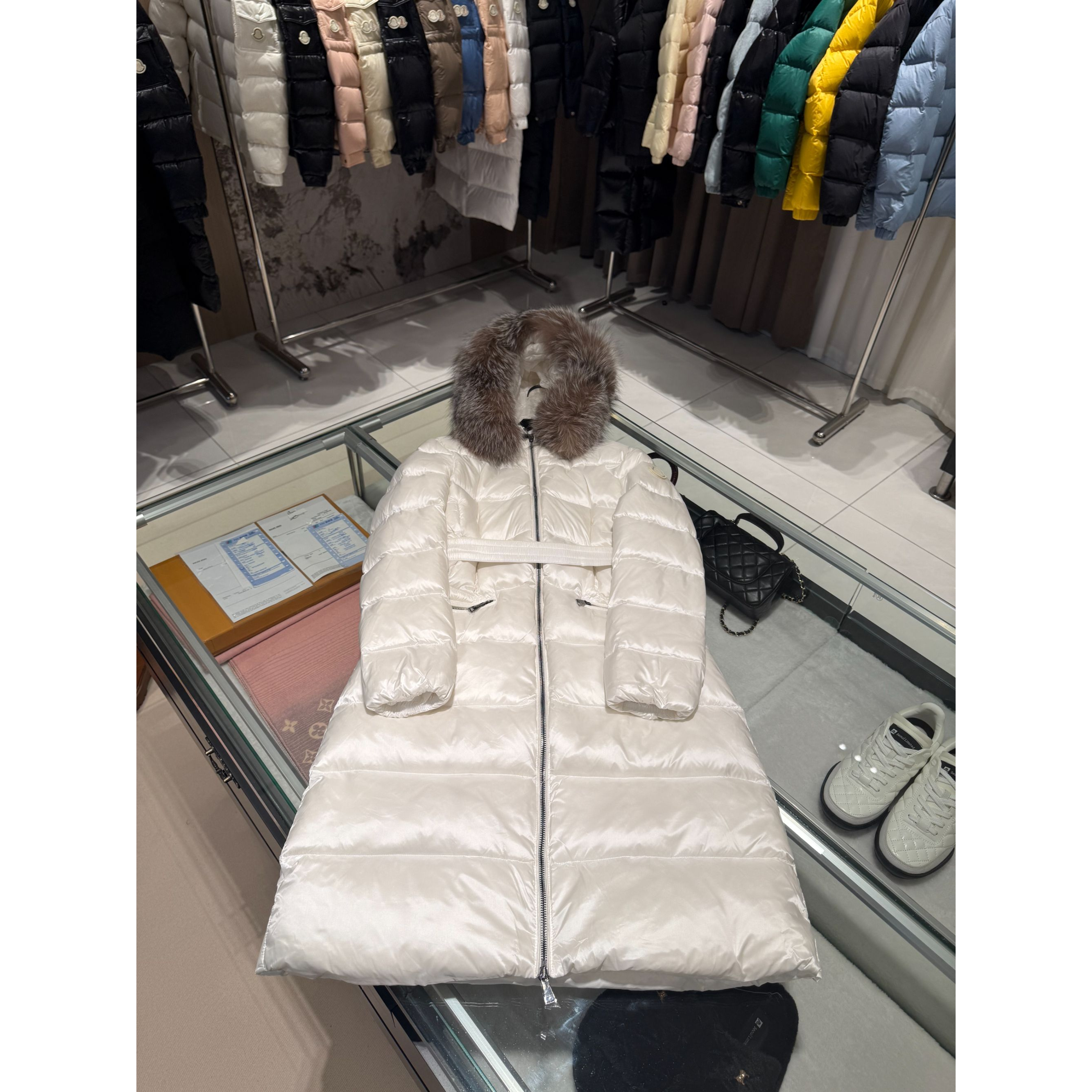 25新款 冬季毛领拉链时尚百搭女款连帽长款羽绒服