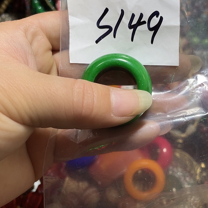 琉璃/树脂/塑料类郜****车