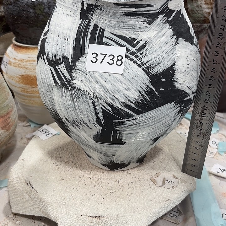摆件高25，口14，无孔3738