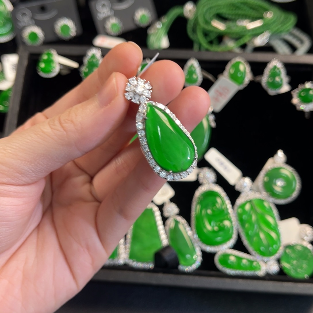 翡翠银S925镶嵌戒指福瓜吊坠