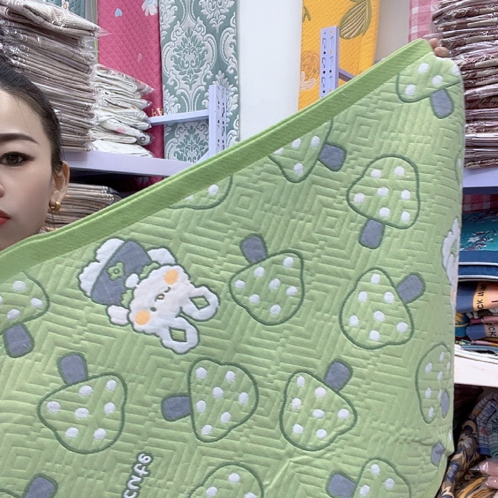 棉绿色草莓兔纯棉