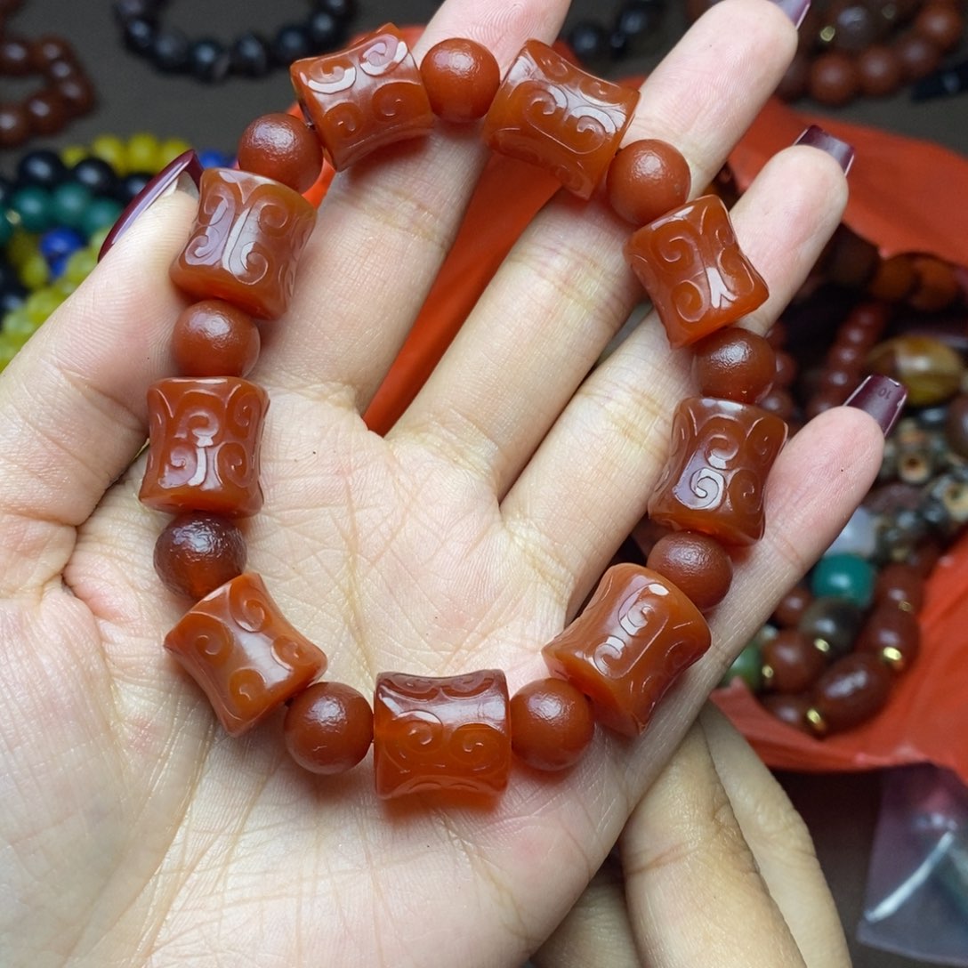 玛瑙/玉髓颈饰未镶嵌