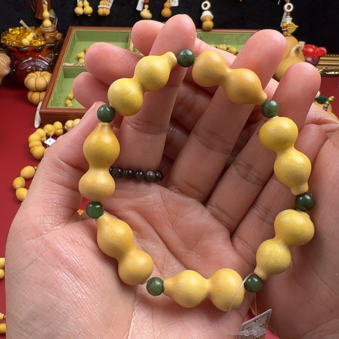 ℳ****花叶1微瑕1福禄葫芦2.8左右