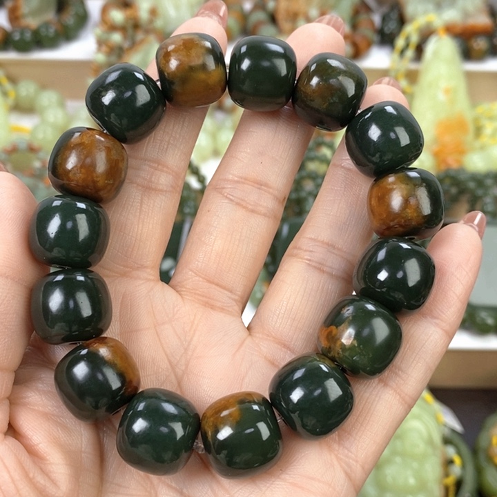 【闪购商品】透闪石质玉手串未镶嵌