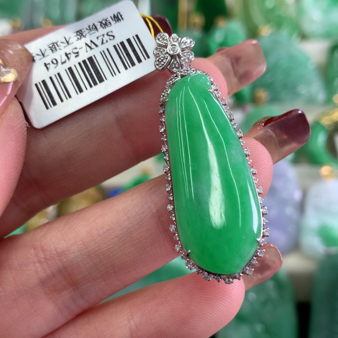 翡翠吊坠(不含链)18K金镶嵌