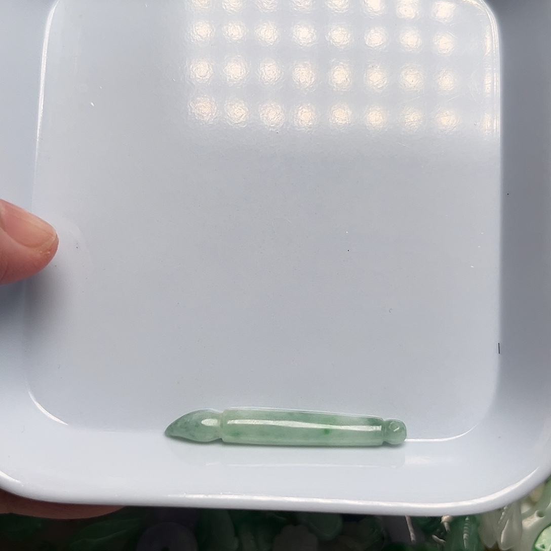 翡翠未镶嵌颈饰天然翡翠