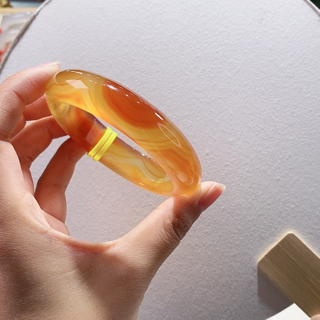 玛瑙/玉髓手镯未镶嵌59.8