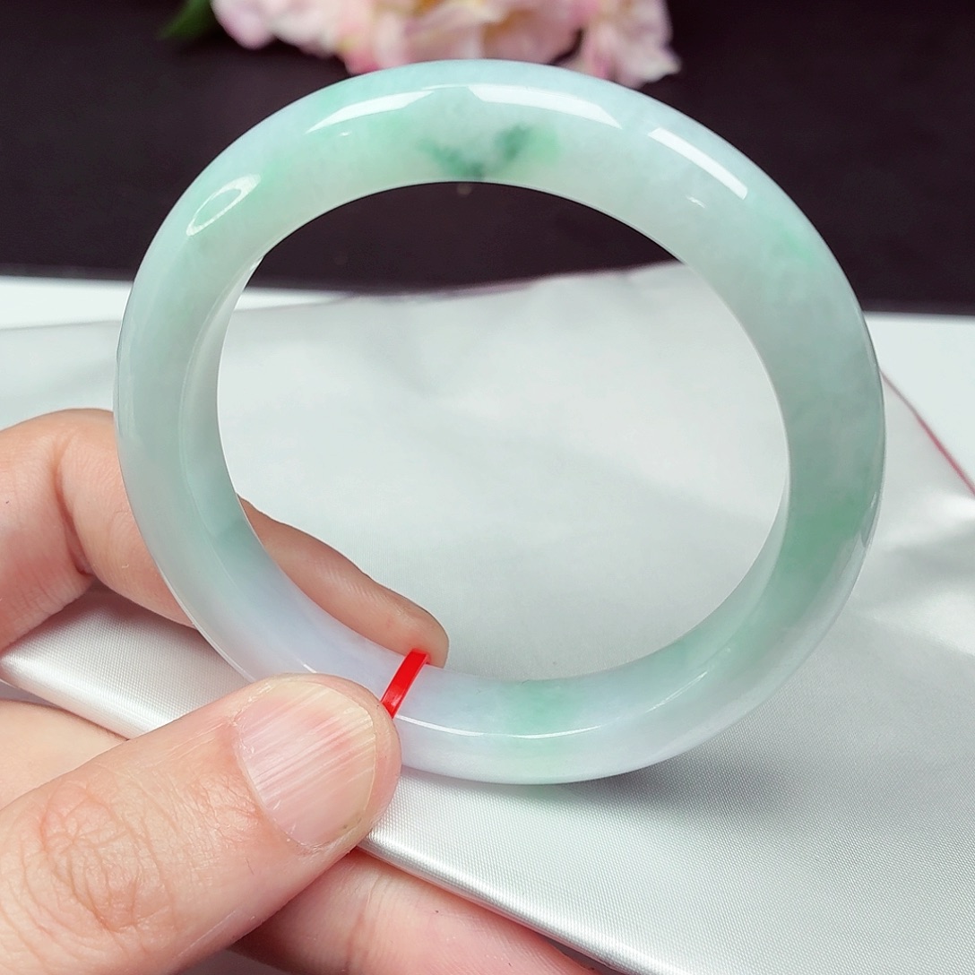 翡翠未镶嵌手镯56.6圈