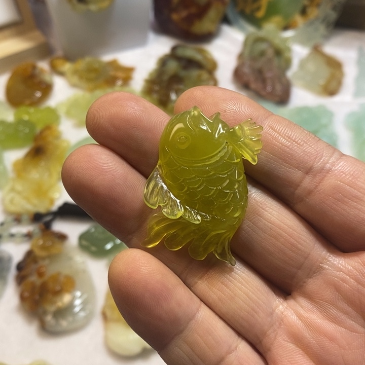 用***8蛇纹石玉未镶嵌颈饰