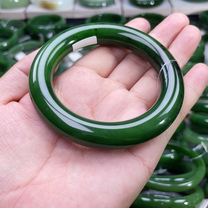 和田玉（碧玉）手镯未镶嵌