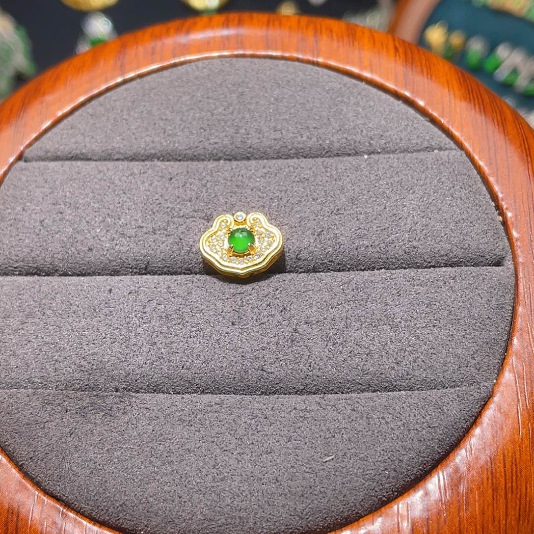 颈饰银S925镶嵌翡翠