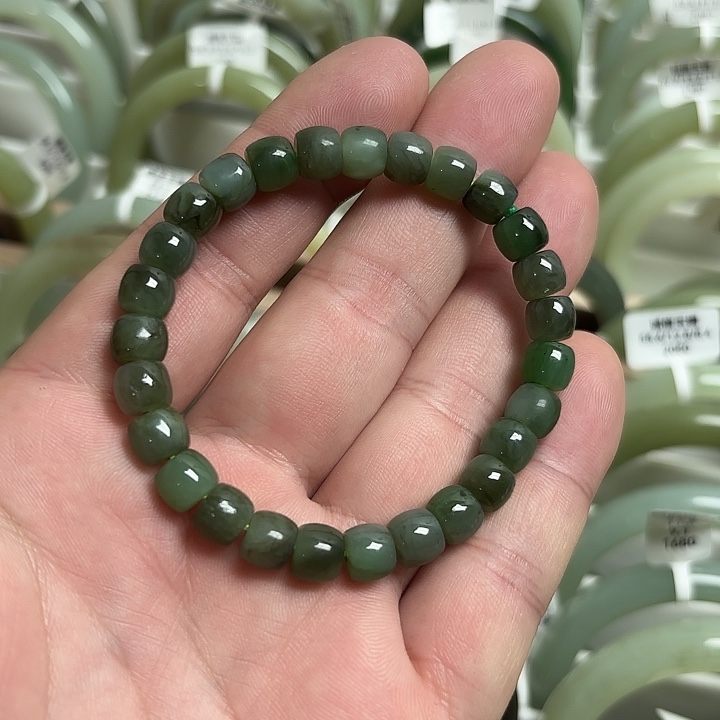 未镶嵌戒指和田玉（糖玉）