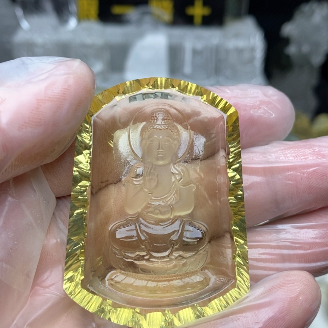 水晶颈饰未镶嵌展**飞
