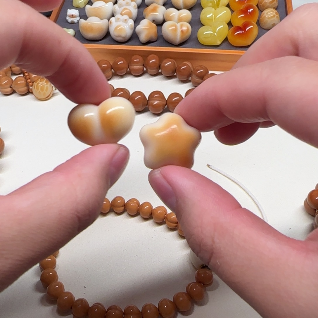 c****猴头核桃吊坠猴头核桃配饰