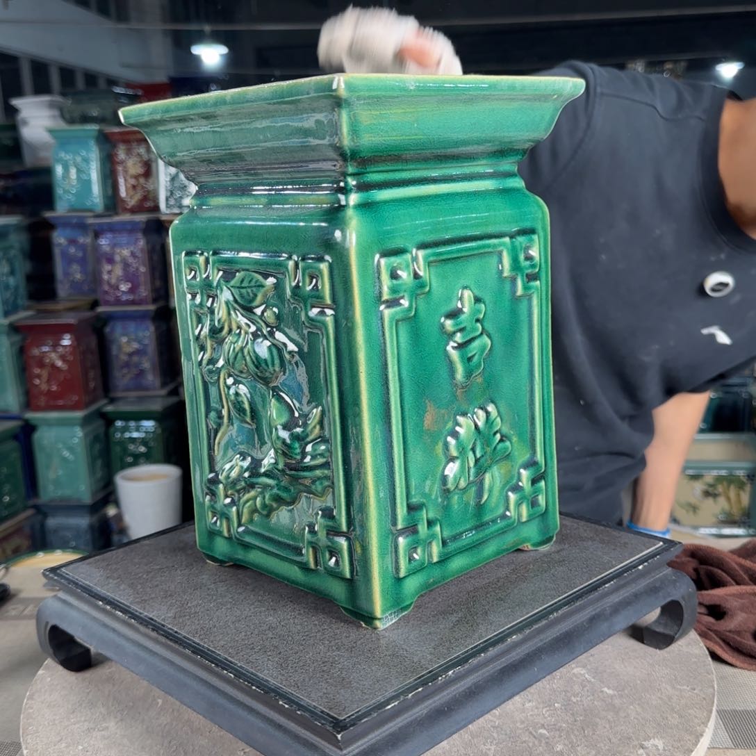 一风堂石湾花盆。