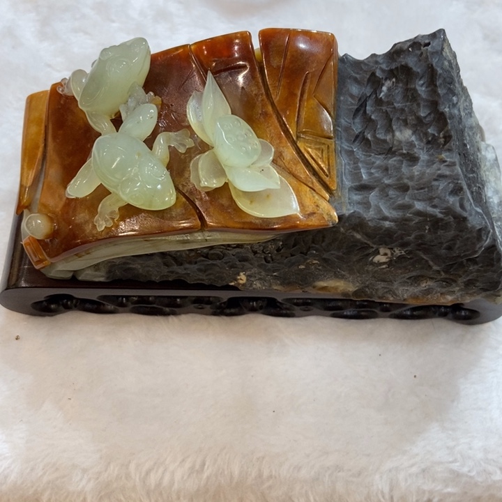 蛇纹石玉摆件合金晚*