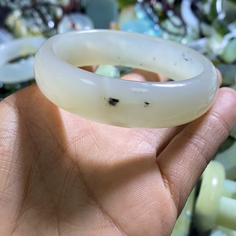 岫玉手镯未镶嵌53口径