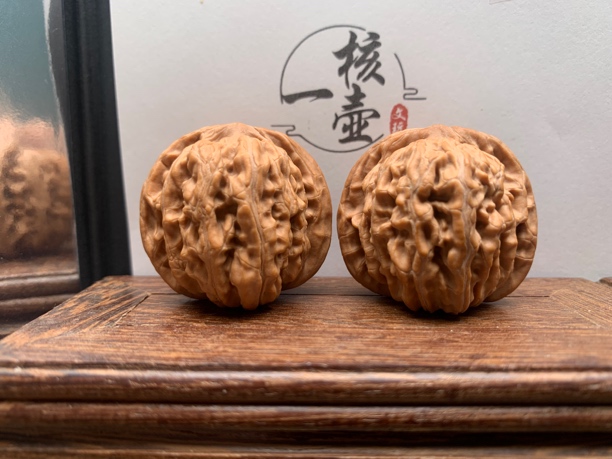 35尺【汉高楼】文玩核桃