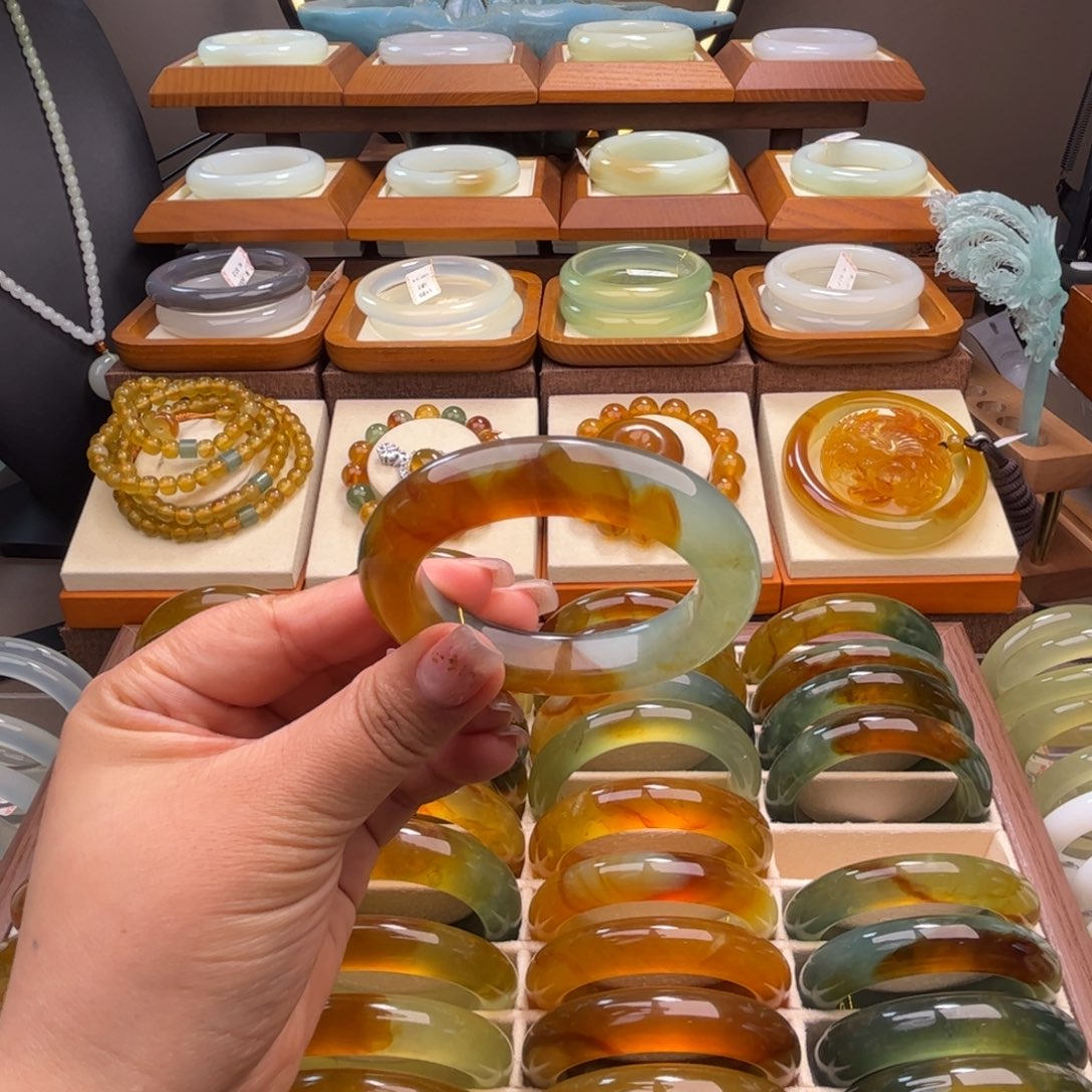 蛇纹石玉未镶嵌53-54