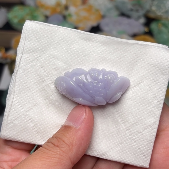 翡翠颈饰未镶嵌吊坠