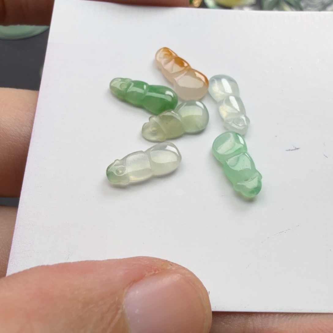 翡翠18K金镶嵌颈饰68