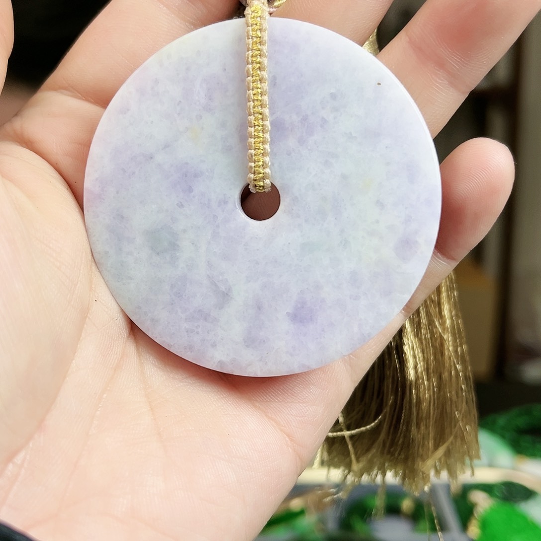 翡翠颈饰未镶嵌吊坠