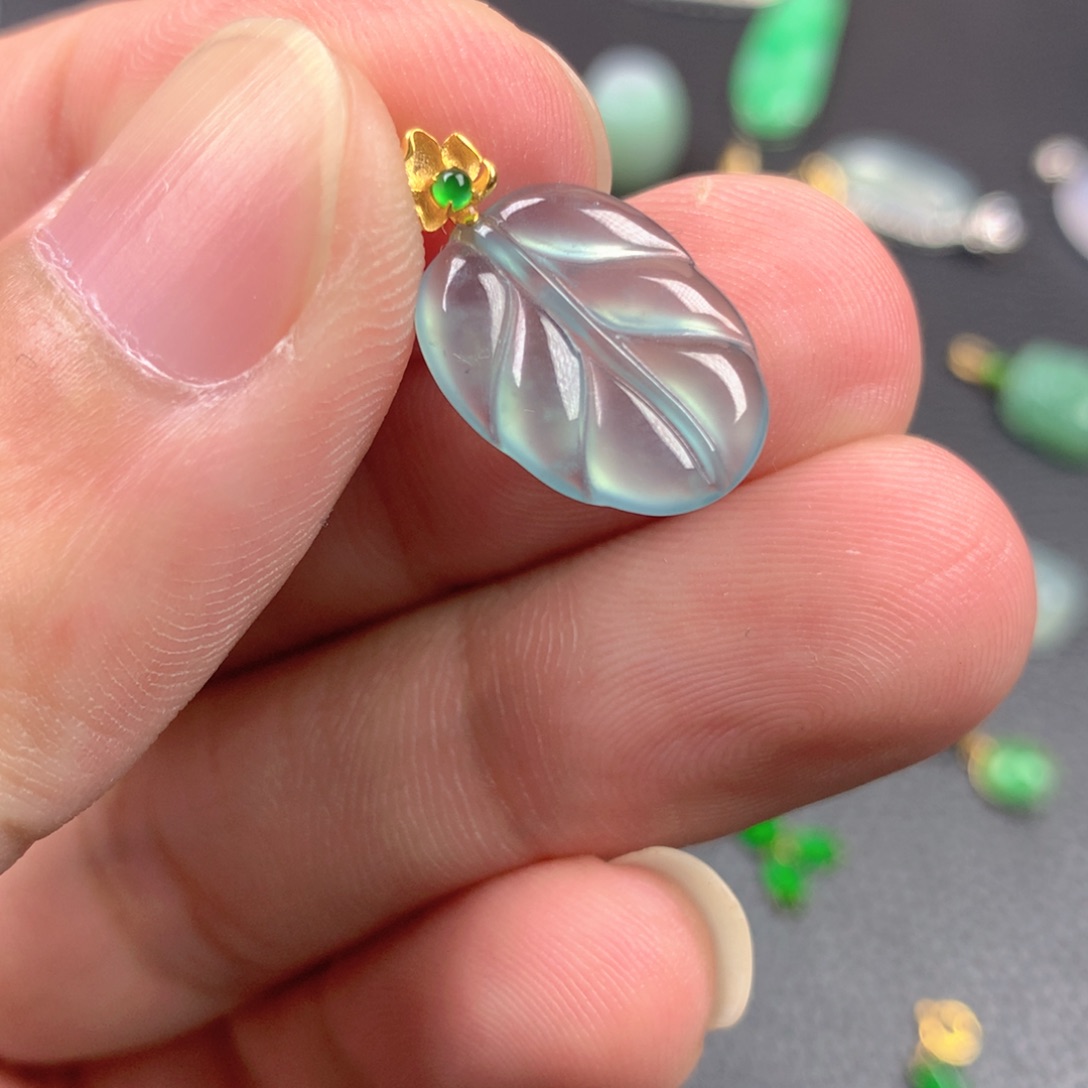 【闪购商品】翡翠18K金镶嵌颈饰翡翠