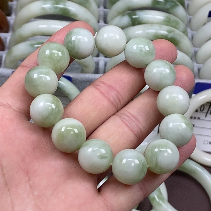 蛇纹石玉未镶嵌手链