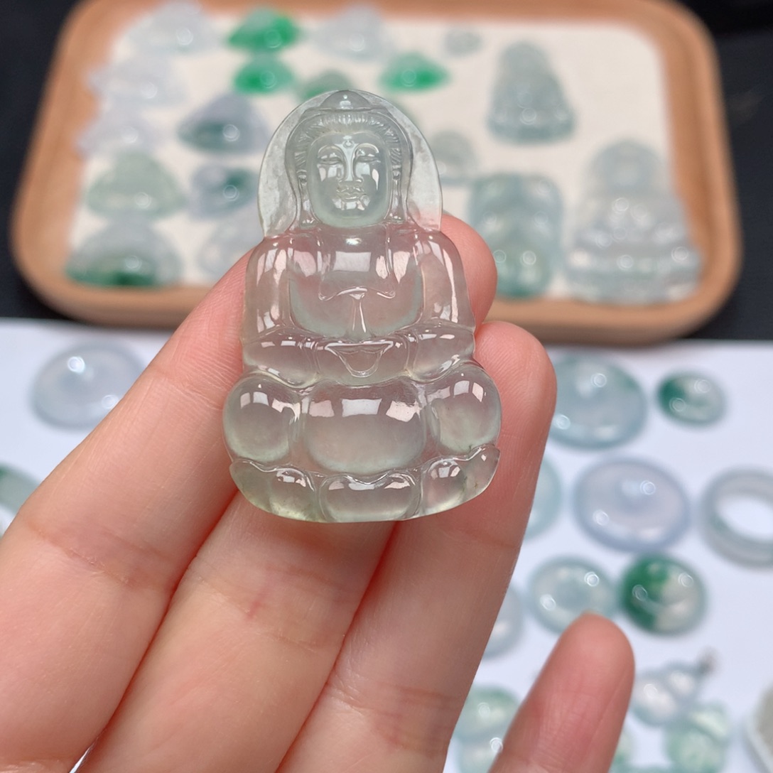 翡翠颈饰未镶嵌冰种正装观音