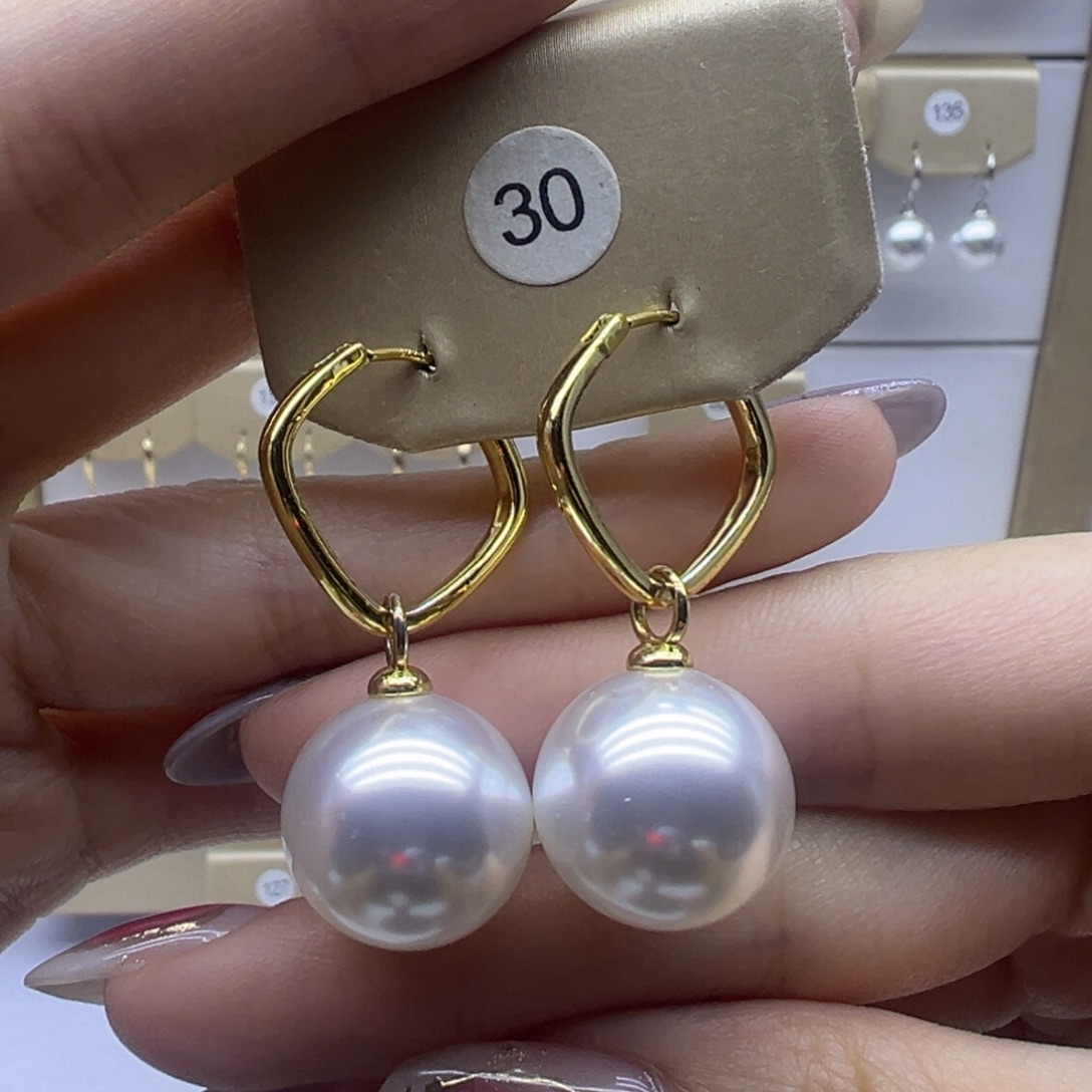 淡水珍珠耳饰未镶嵌