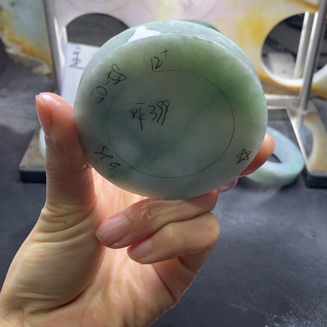 定制翡翠正未镶嵌