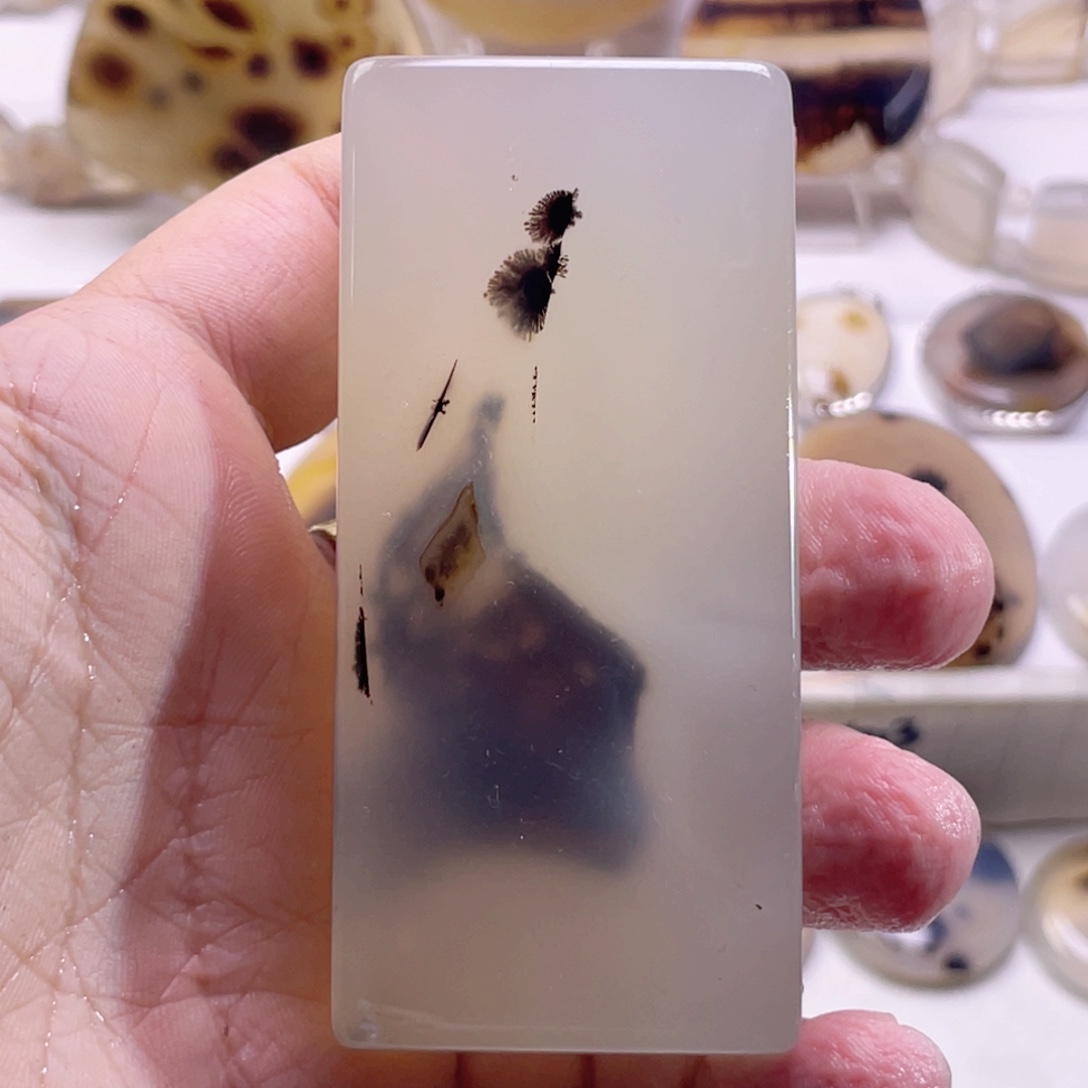 玛瑙/玉髓未镶嵌珠宝奇石