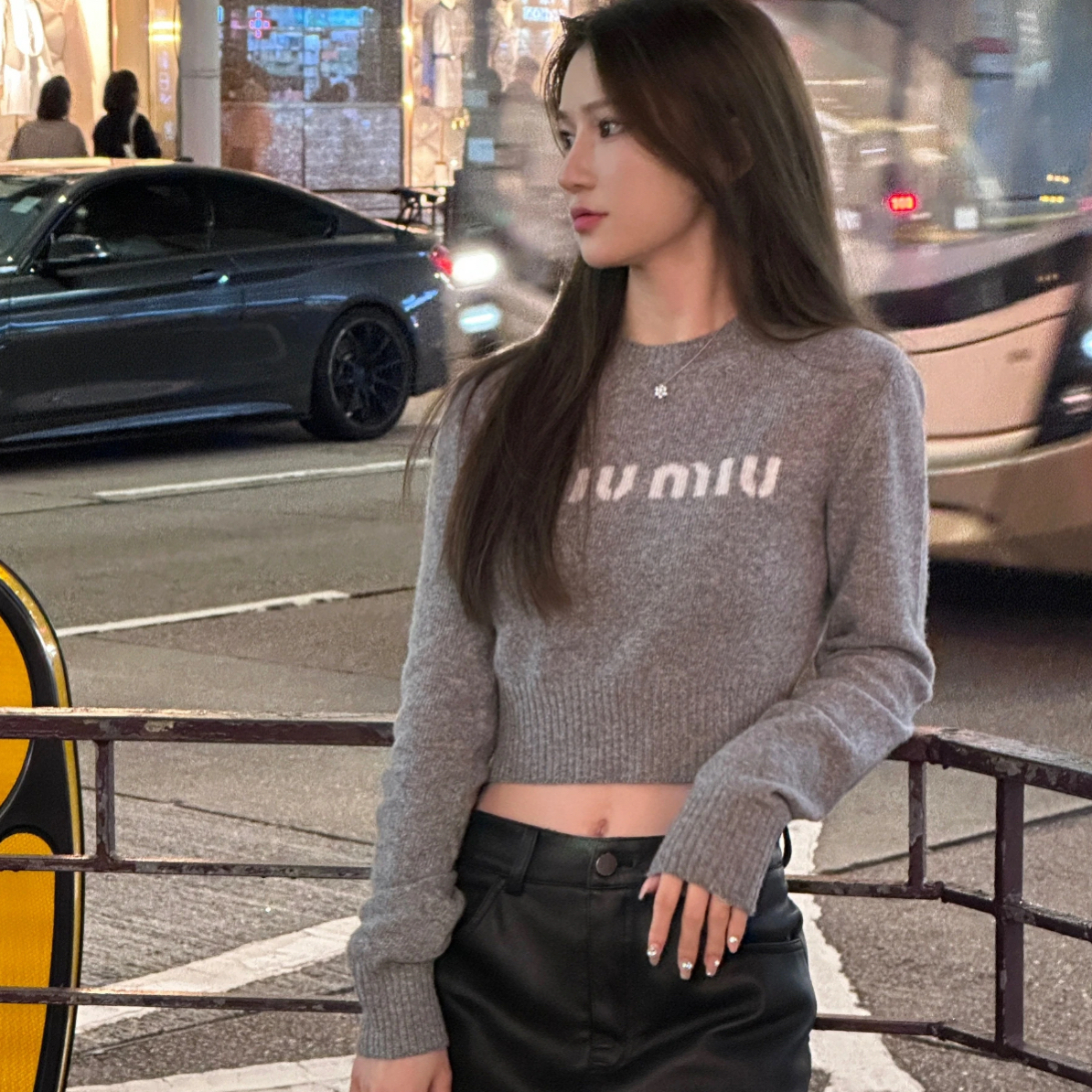 99新 MIU MIU/缪缪 灰色胸前大logo毛衣 38码