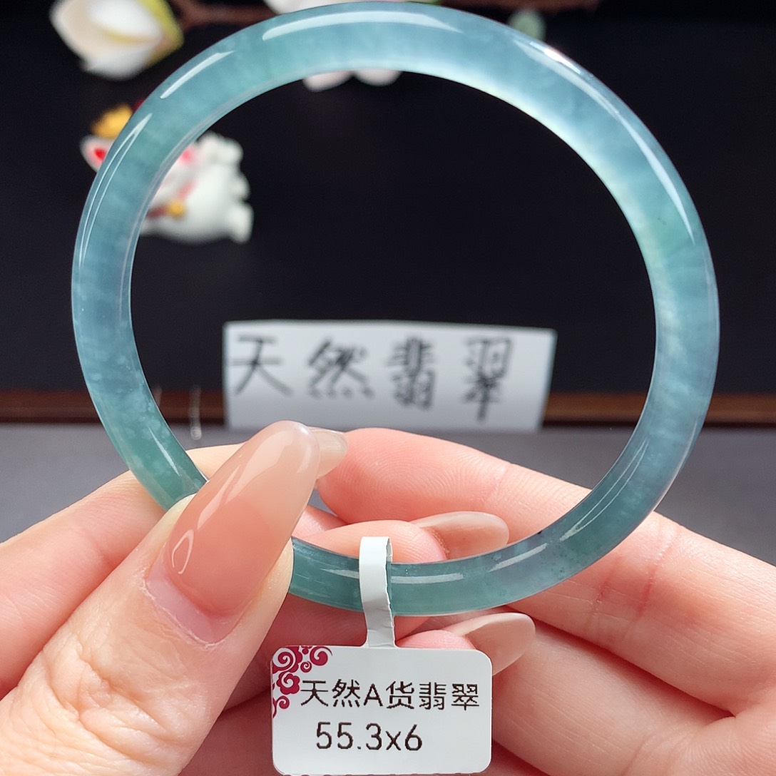 翡翠手镯（圆镯）未镶嵌