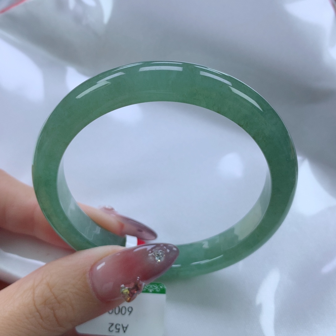 翡翠手镯未镶嵌52.8正圈