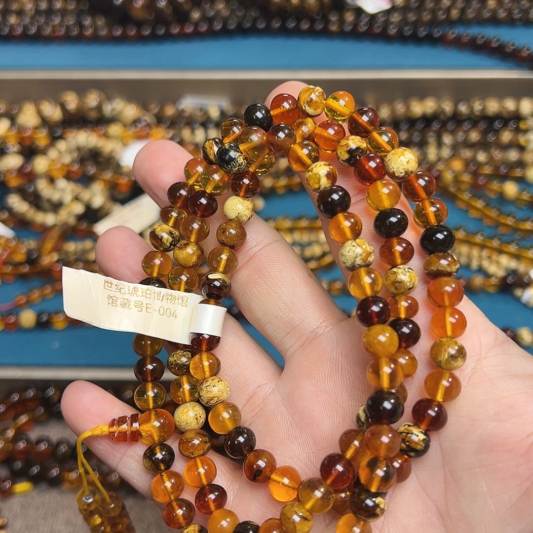 琥珀颈饰未镶嵌宝***3抚顺