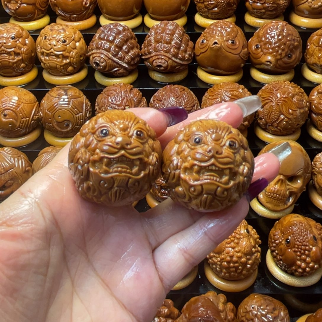 橄榄核把件橄榄球