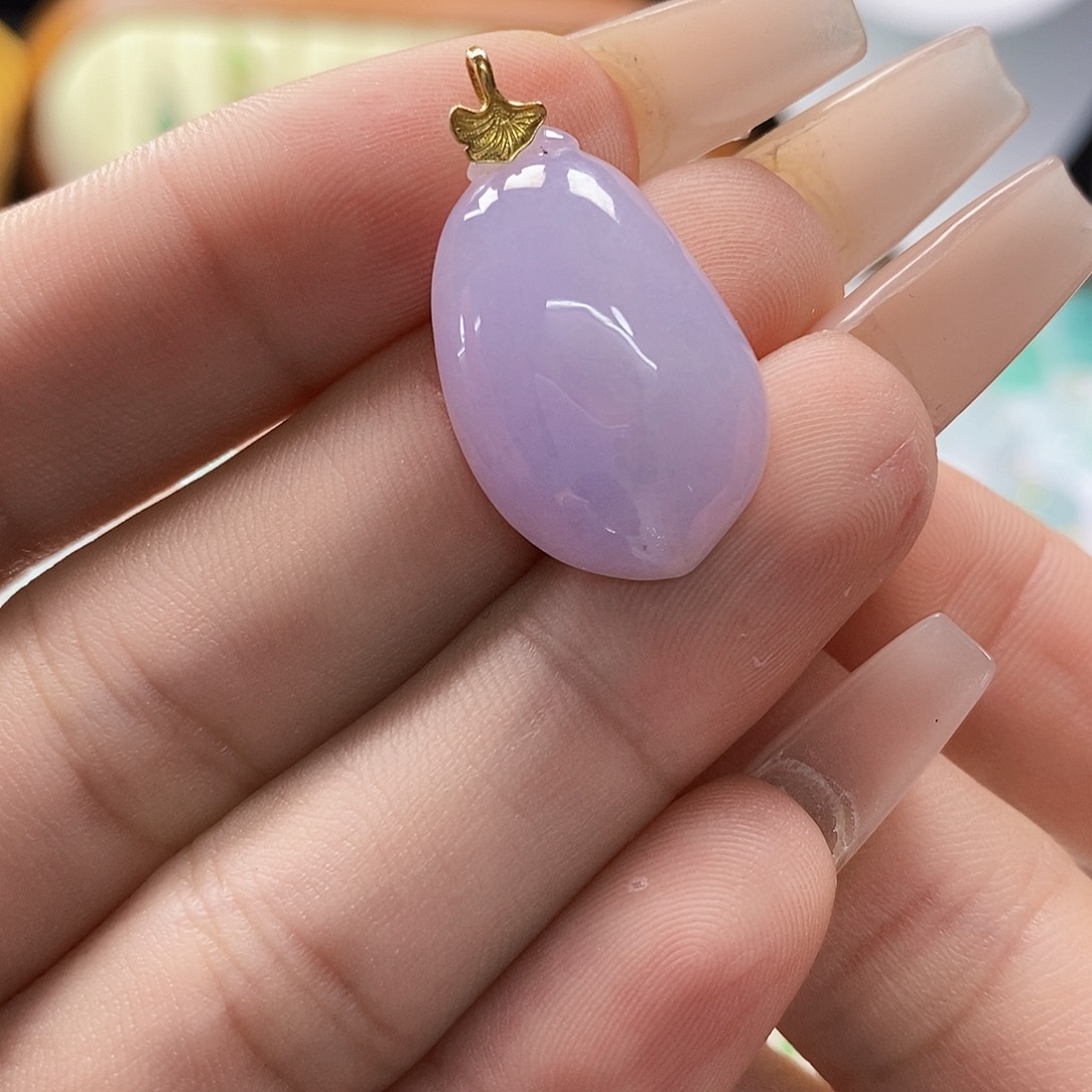 翡翠18K金镶嵌颈饰翡翠