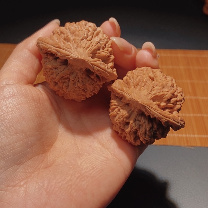 文玩核桃吊坠阳**量45官帽