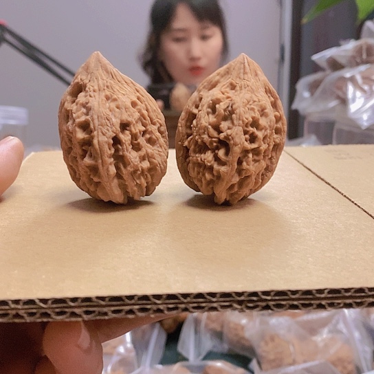 【闪购商品】把件文玩核桃38大古石