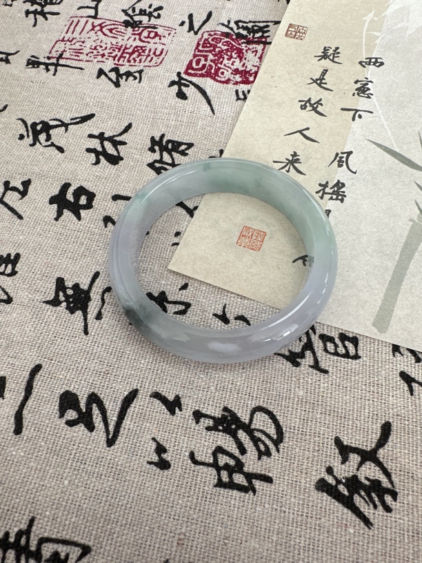 T1311 五七加飘花缅甸翡翠手鐲