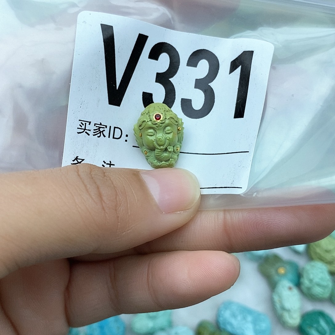 绿松石配饰未镶嵌