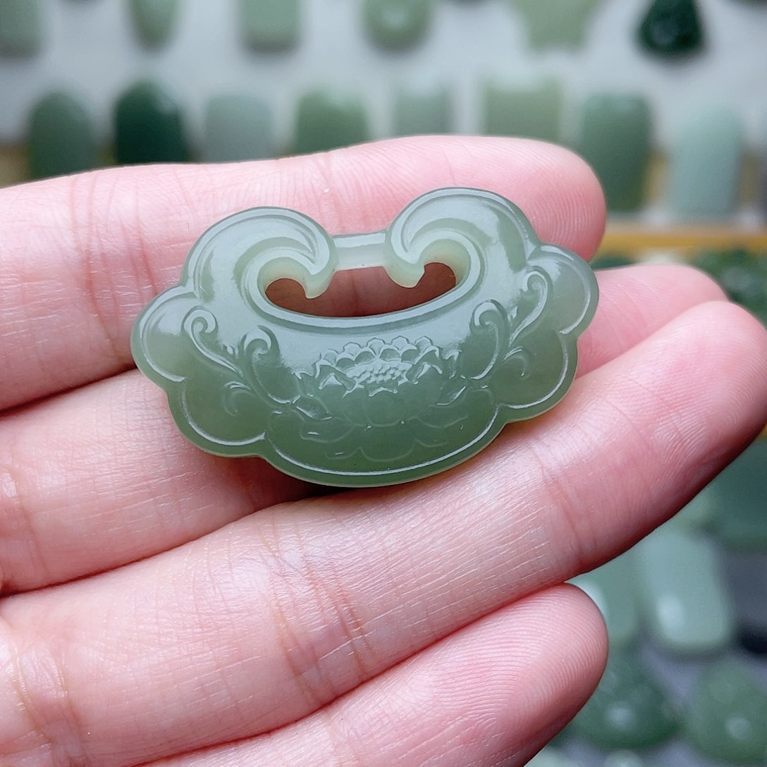 和田玉挂件未镶嵌