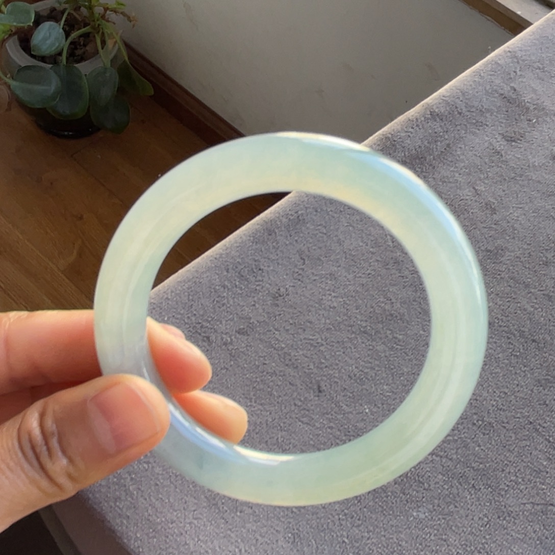 翡翠未镶嵌手镯冰晴